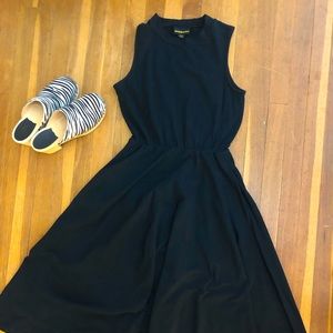 NOOWORKS black dress high neck with pockets. Size Medium